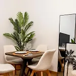 High-end In Center Apartament *
